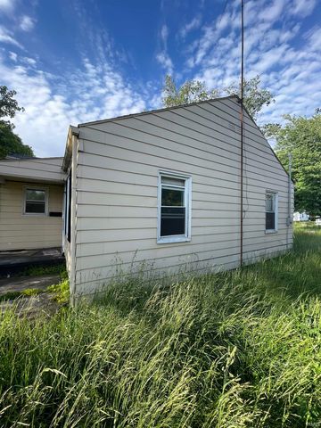 2220 Euclid Drive, Anderson, IN 46011