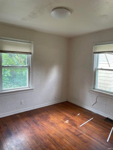 2220 Euclid Drive, Anderson, IN 46011