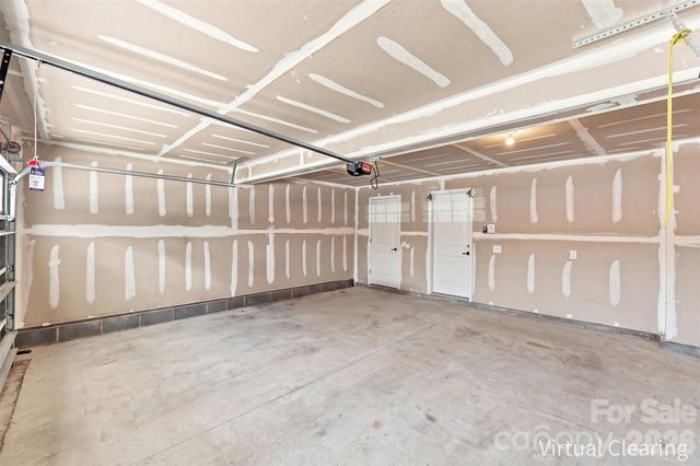 2509 Autumn Olive Lane, Matthews, NC 28104