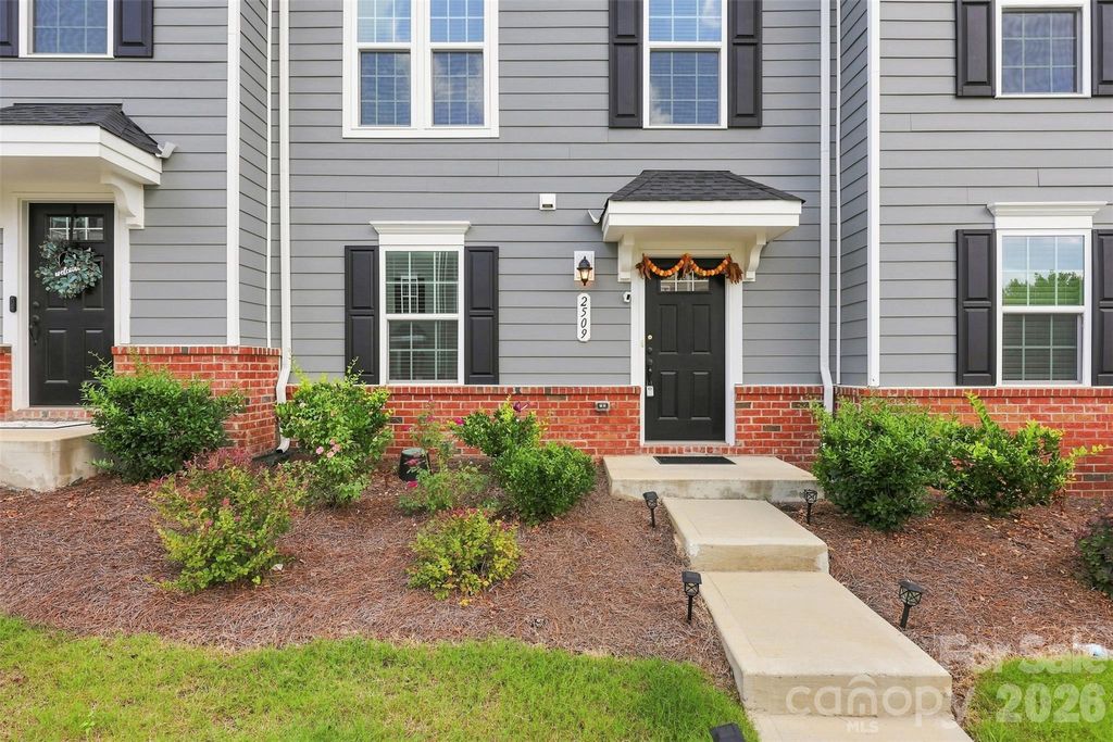2509 Autumn Olive Lane, Matthews, NC 28104