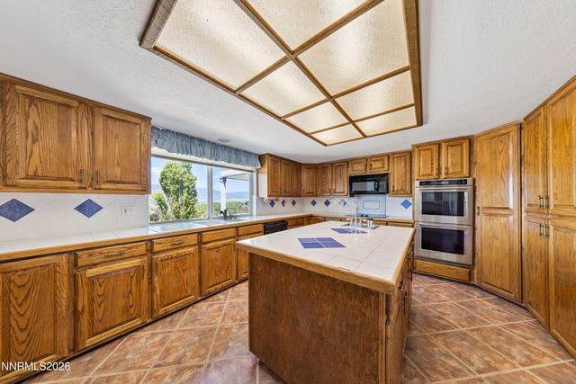 1680 Toni Court, Minden, NV 89423