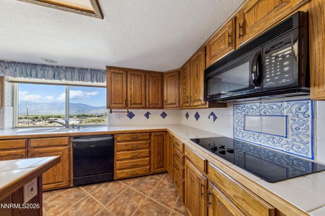 1680 Toni Court, Minden, NV 89423