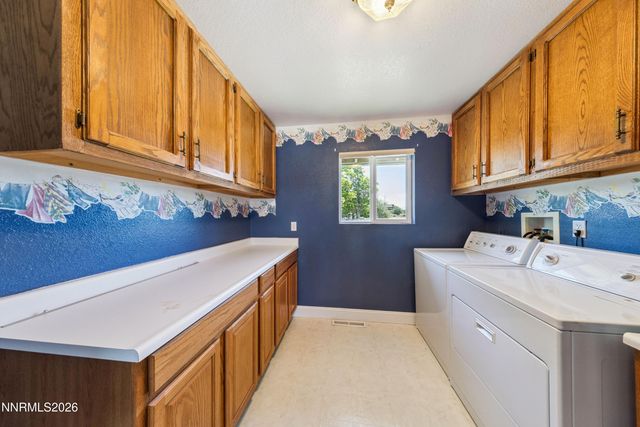 1680 Toni Court, Minden, NV 89423
