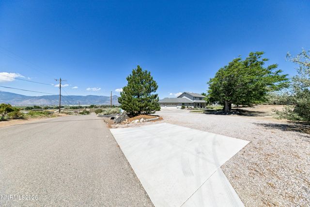 1680 Toni Court, Minden, NV 89423