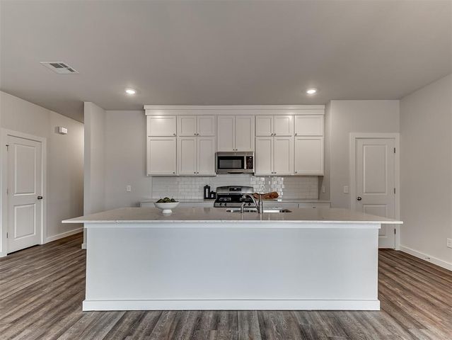 9881 Livingston Road, Edmond, OK 73025