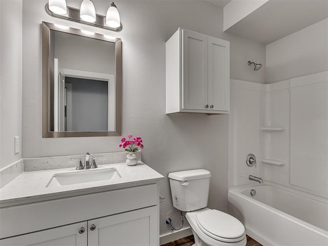 9881 Livingston Road, Edmond, OK 73025