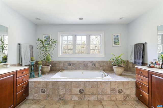 3535 FOXWOOD DR, Barboursville, VA 22923