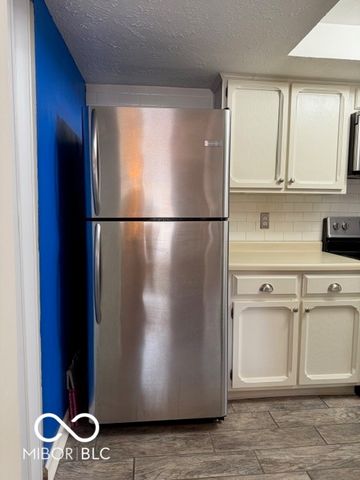 5111 Woodside Court, Carmel, IN 46033