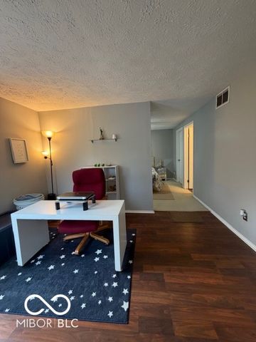 5111 Woodside Court, Carmel, IN 46033