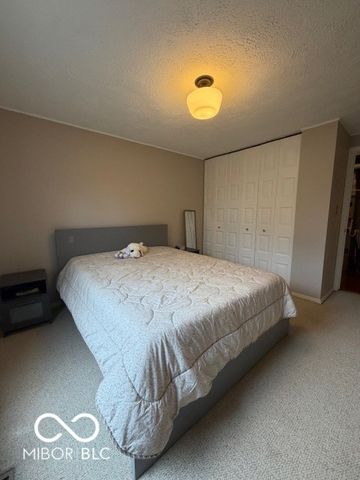 5111 Woodside Court, Carmel, IN 46033