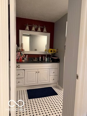 5111 Woodside Court, Carmel, IN 46033