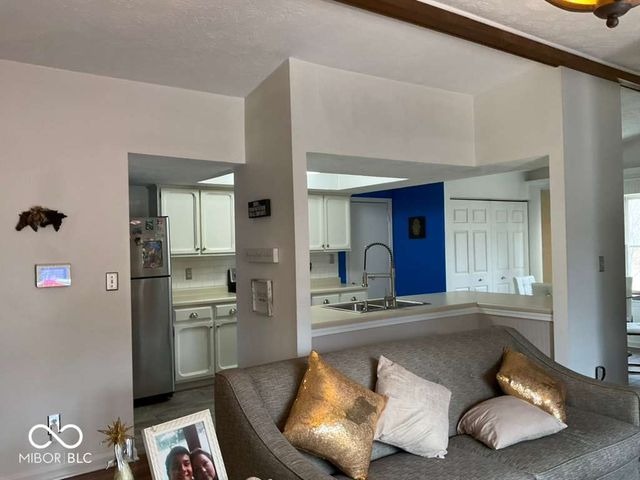 5111 Woodside Court, Carmel, IN 46033