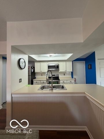 5111 Woodside Court, Carmel, IN 46033