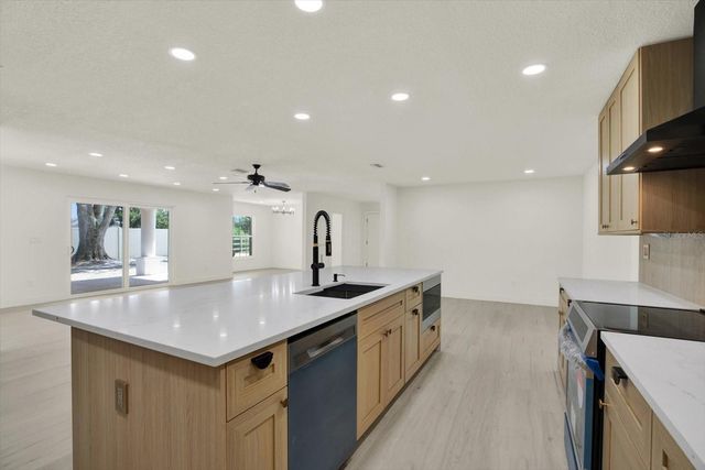 2515 RAGINS LANE, Plant City, FL 33567