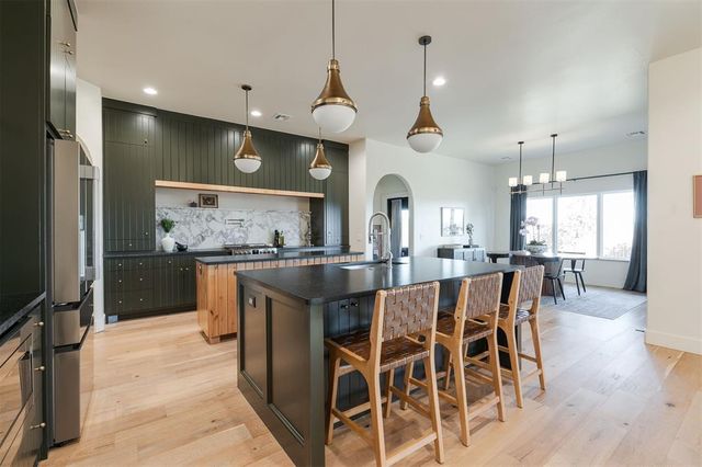 3824 Stone Hill Lane, Edmond, OK 73034