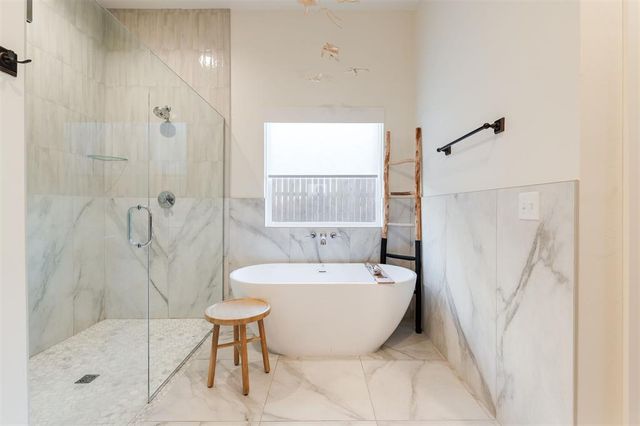 3824 Stone Hill Lane, Edmond, OK 73034