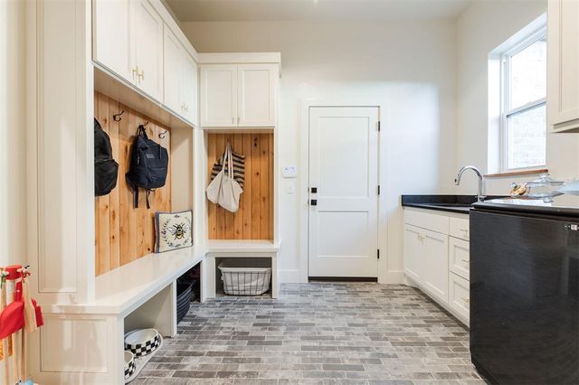 3824 Stone Hill Lane, Edmond, OK 73034