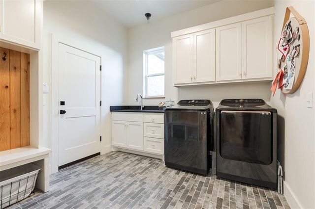 3824 Stone Hill Lane, Edmond, OK 73034