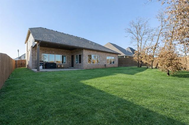 3824 Stone Hill Lane, Edmond, OK 73034