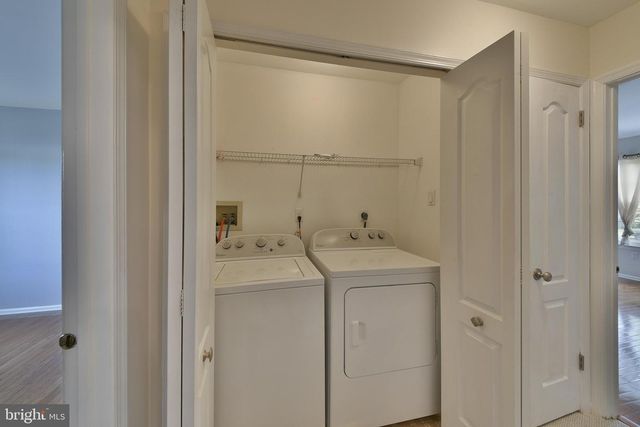 6403 ROLLING HILL DR, North Wales, PA 19454