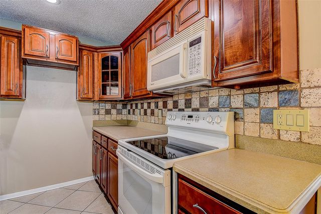 10849 92ND STREET, Seminole, FL 33777