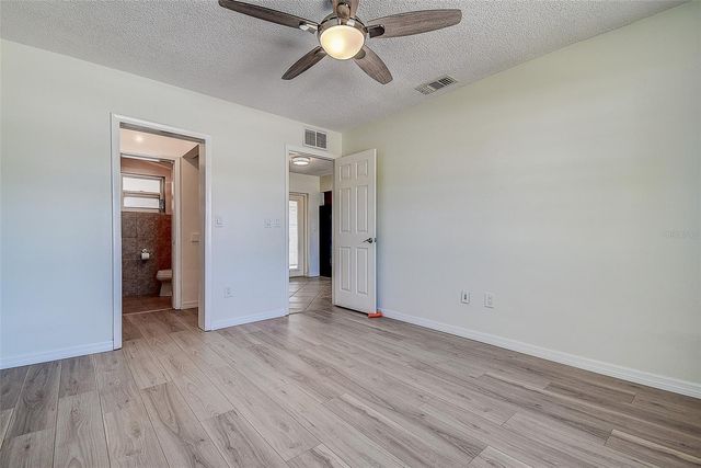 10849 92ND STREET, Seminole, FL 33777