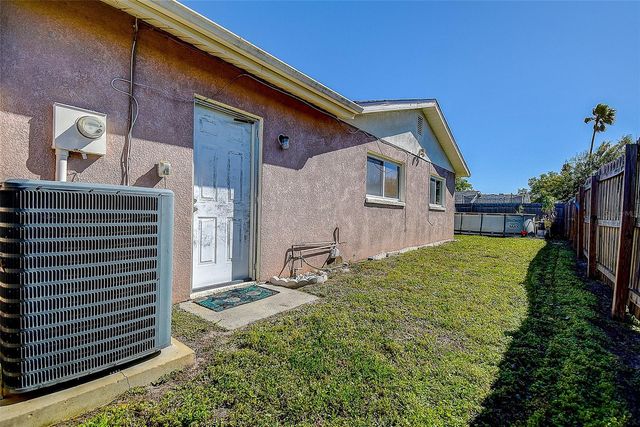 10849 92ND STREET, Seminole, FL 33777