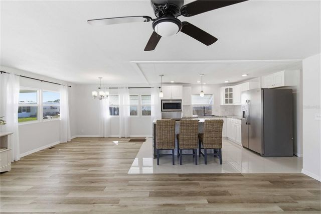 203 48TH AVENUE DRIVE W, Bradenton, FL 34207