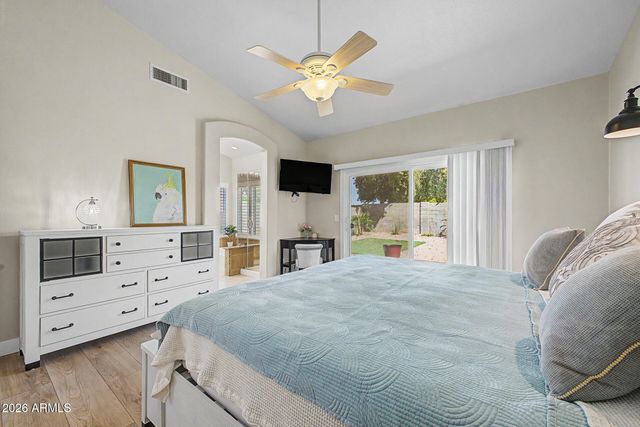 215 N STARBOARD Drive, Gilbert, AZ 85234