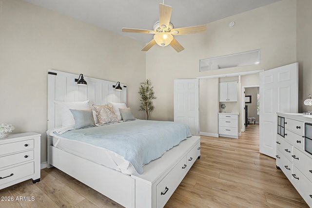 215 N STARBOARD Drive, Gilbert, AZ 85234