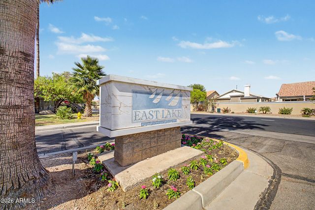 215 N STARBOARD Drive, Gilbert, AZ 85234
