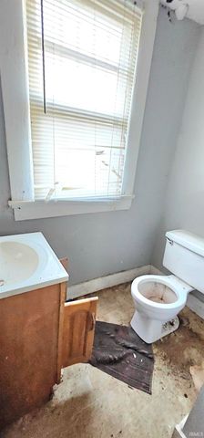 1307 S Harlan Avenue, Evansville, IN 47714