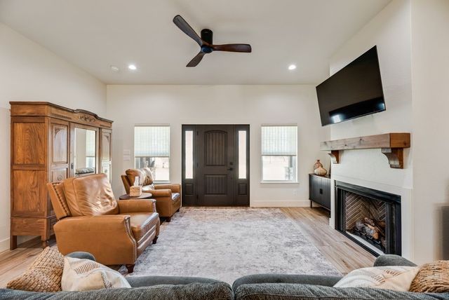 245 Creek Crossing Street, Alvord, TX 76225