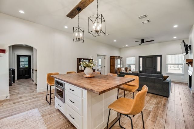 245 Creek Crossing Street, Alvord, TX 76225