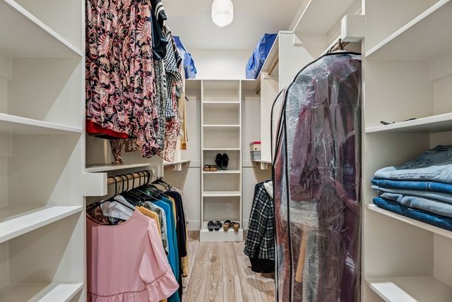 245 Creek Crossing Street, Alvord, TX 76225