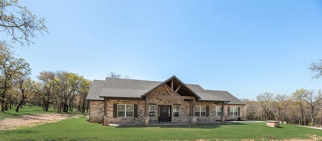 245 Creek Crossing Street, Alvord, TX 76225