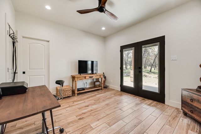 245 Creek Crossing Street, Alvord, TX 76225