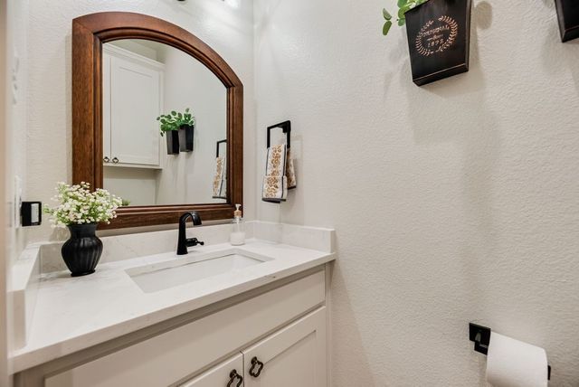 245 Creek Crossing Street, Alvord, TX 76225