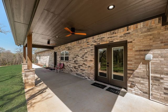 245 Creek Crossing Street, Alvord, TX 76225