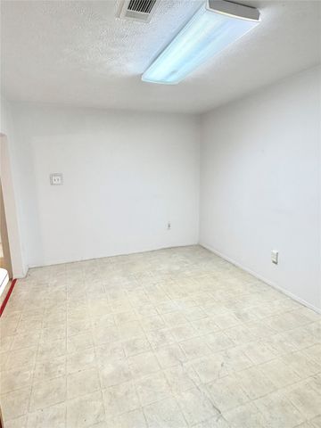 2414 Himes Street, Irving, TX 75060