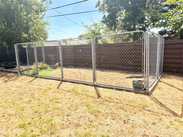 2414 Himes Street, Irving, TX 75060