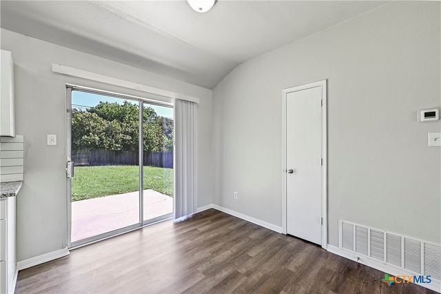 1406 E Downs Avenue, Temple, TX 76501