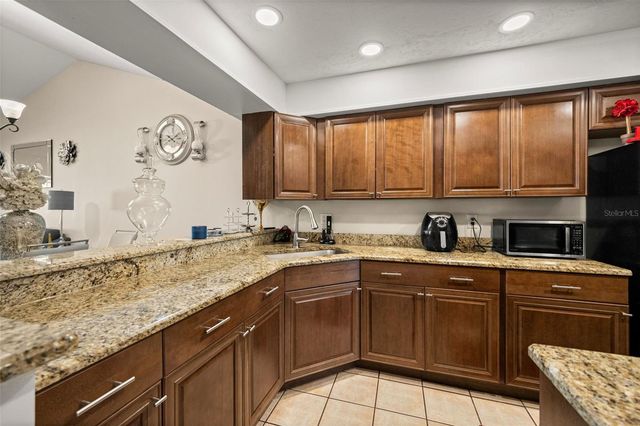 7799 NE 20TH COURT, Ocala, FL 34479