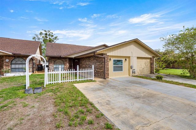 7799 NE 20TH COURT, Ocala, FL 34479