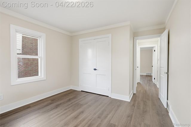 23304 Oak Street, Dearborn, MI 48128