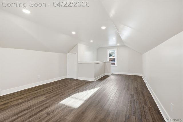 23304 Oak Street, Dearborn, MI 48128