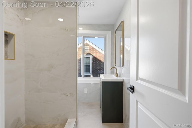 23304 Oak Street, Dearborn, MI 48128