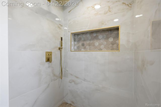 23304 Oak Street, Dearborn, MI 48128