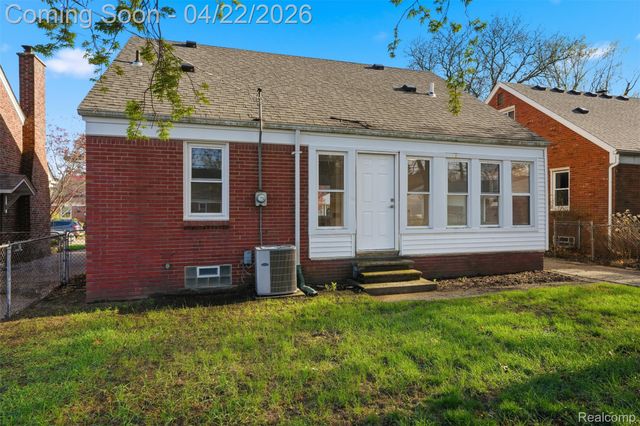 23304 Oak Street, Dearborn, MI 48128