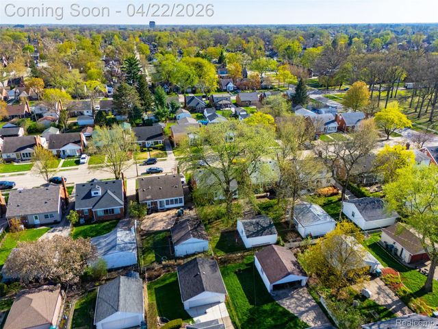 23304 Oak Street, Dearborn, MI 48128